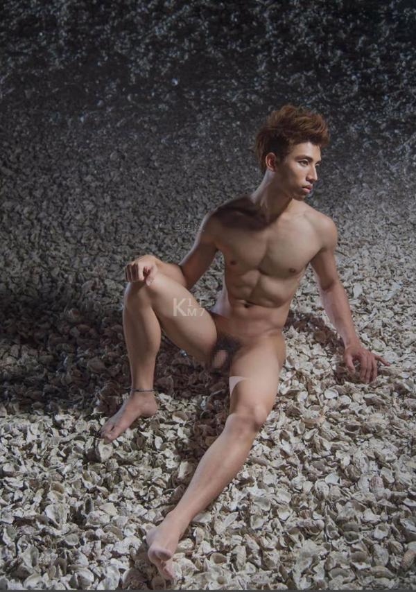 Whoseman-7-平面男模-蔡洋洋---藝術全見版